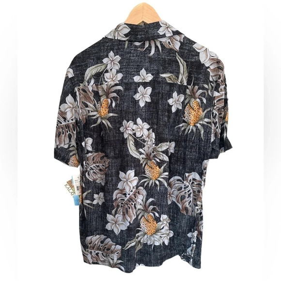NWT Robert J Clancey Hawaiian Aloha  Shirt made in Hawaii - Grey Floral - S - Picture 2 of 4